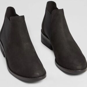 Eileen Fisher Classic Suede Black Ankle Booties Women’s Size 7.5 Neutral Bootie